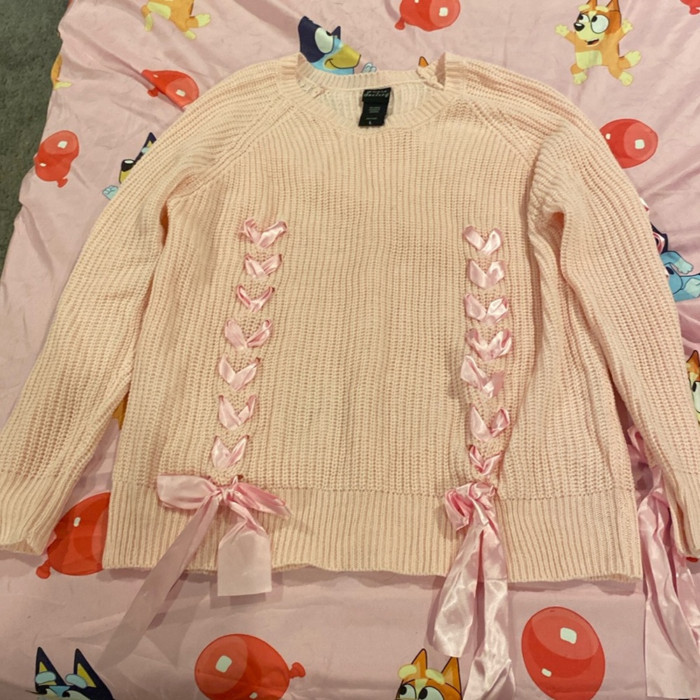 Bow sweater